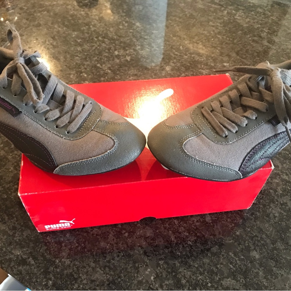 Women’s Gray & Purple Puma shoes